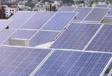 Harnessing the Perks of Using Commercial Solar Panels